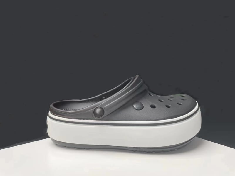 Női lyukacsos cipő – Vastag talp a magasságért, csúszásmentes, könnyű és légáteresztő strandcipő