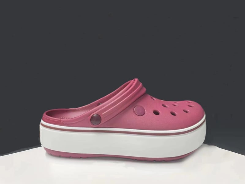 Női lyukacsos cipő – Vastag talp a magasságért, csúszásmentes, könnyű és légáteresztő strandcipő