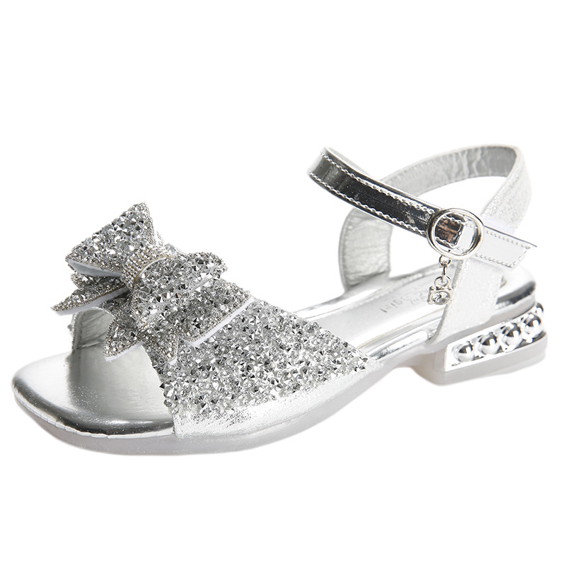 Sandale pentru fetițe cu toc înalt, funda și ornamente din cristale, design respirabil, partea superioară decupată, talpă din cauciuc natural, vopsire manuală