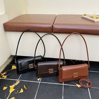 Ženska crossbody torbica, horizontalni kvadratni oblik, PU materijal, zatvaranje na poklopac, džep za mobitel, jedna naramenica, gradski minimalistički stil, svakodnevna upotreba