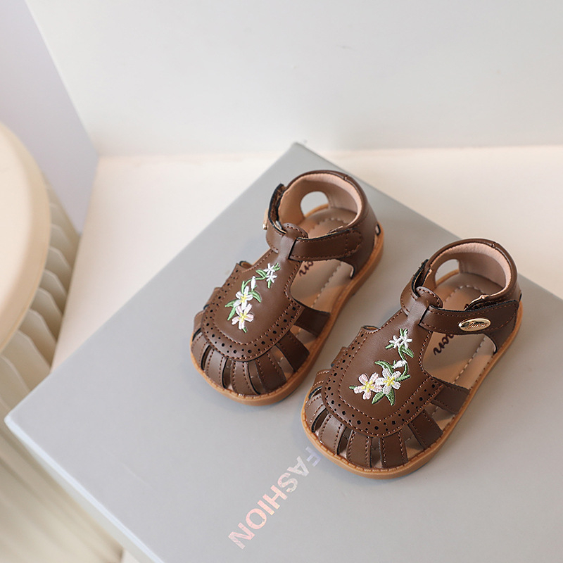 Sandale prințesă pentru fetițe, model floral, partea superioară din piele Ultrafilm, închidere Velcro, talpă din cauciuc