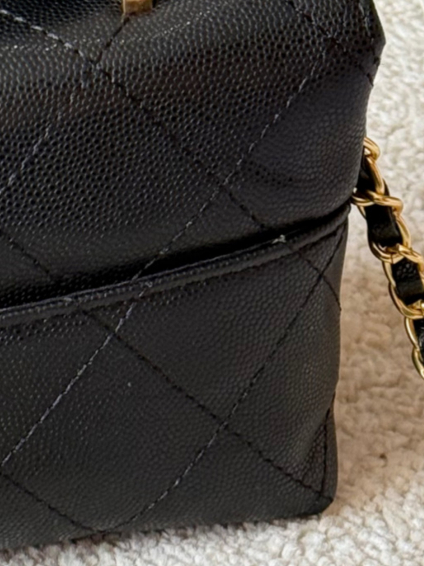 Geantă din piele de vacă cu quilt — geantă de umăr în stil urban minimalist, închidere cu capac, buzunar intern cu fermoar, curea simplă