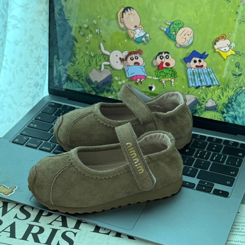 Dječje retro Mary Jane tenisice - gornji dio od praveg semiša, nizak profil, Velcro zatvaranje, gumena potplat, prozračne, protuklizne, otporne