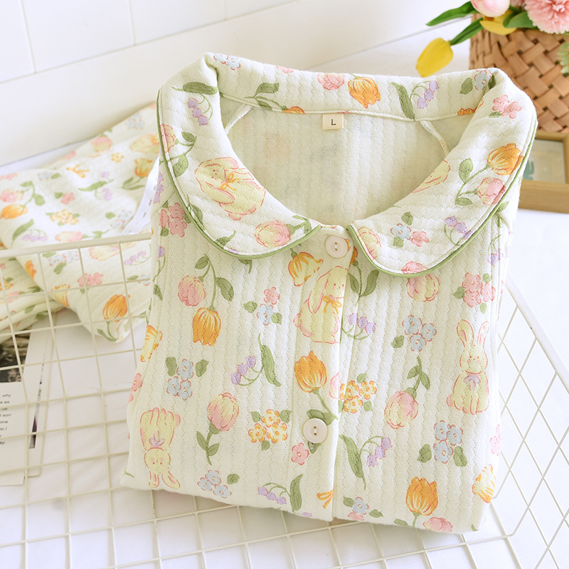 Set pijamale maternitate pentru toamnă–iarna, mâneci lungi, 95–100% bumbac, grosime 251–300 g/m², acces de alăptare încrucișat