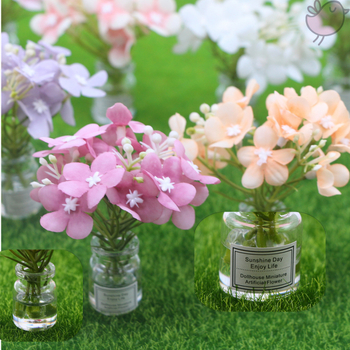 Plantă miniaturală pentru casă de păpuși într-o vază din sticlă, lucrată manual, ornament model BJD