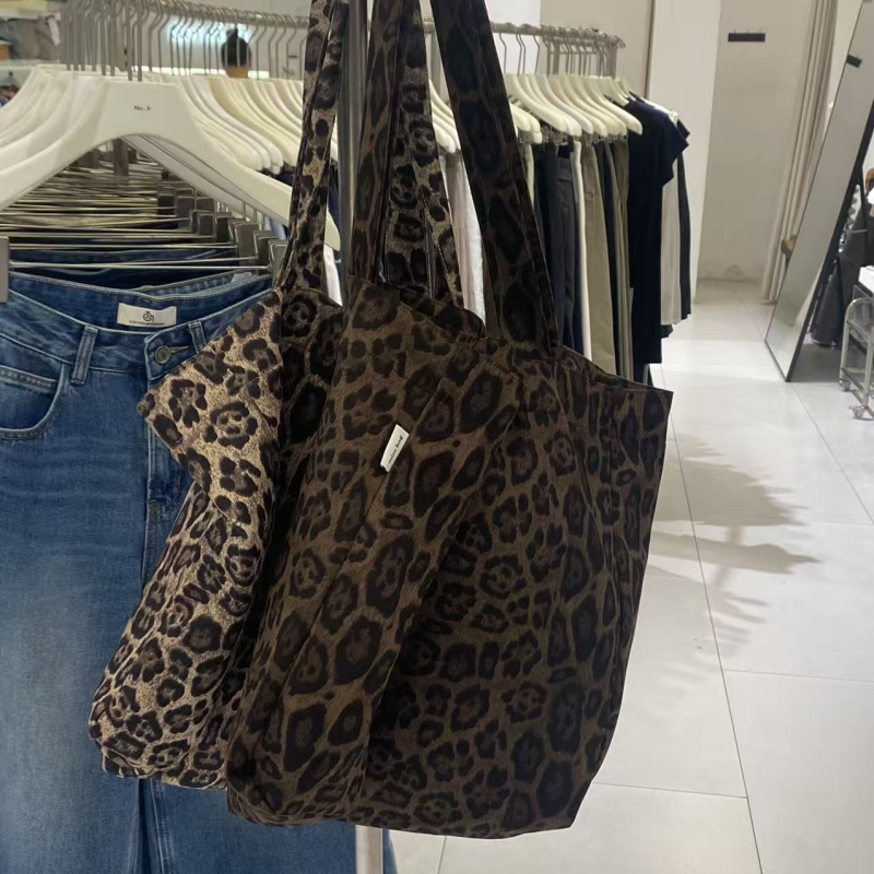 Torba Tote – velur, leopard uzorak, unisex stil, Zima 2025, za svakodnevnu upotrebu