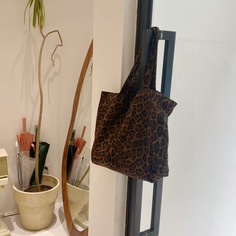 Torba Tote – velur, leopard uzorak, unisex stil, Zima 2025, za svakodnevnu upotrebu