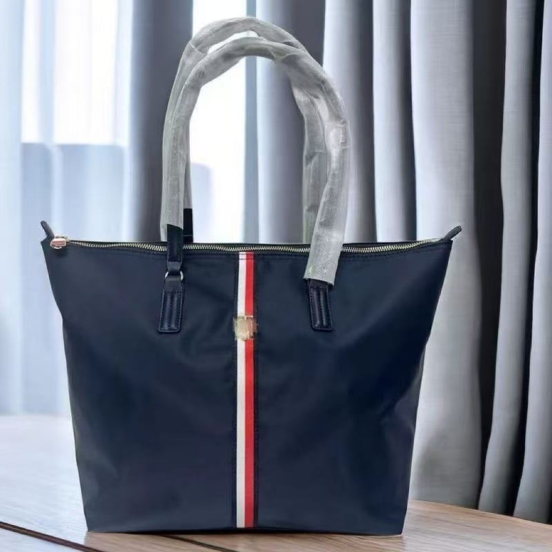 N nylon ženska tote torba preko ramena sa zatvaračem, bez podstavka, laminirana unutarnja pretinac, trodimenzionalni vanjski dizajn, horizontalni kvadratni oblik, pogodna za rekreacijska putovanja