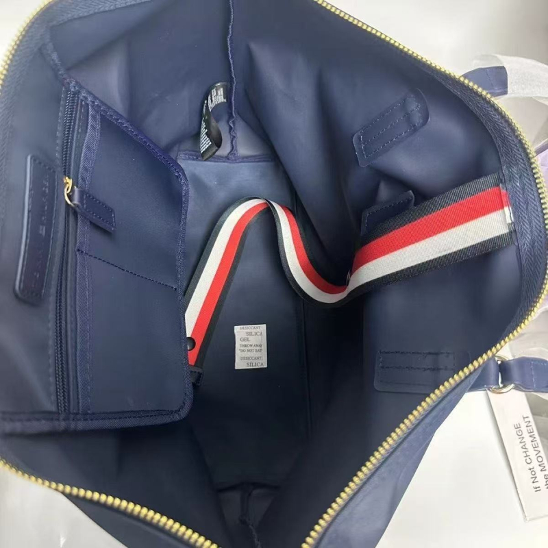 N nylon ženska tote torba preko ramena sa zatvaračem, bez podstavka, laminirana unutarnja pretinac, trodimenzionalni vanjski dizajn, horizontalni kvadratni oblik, pogodna za rekreacijska putovanja
