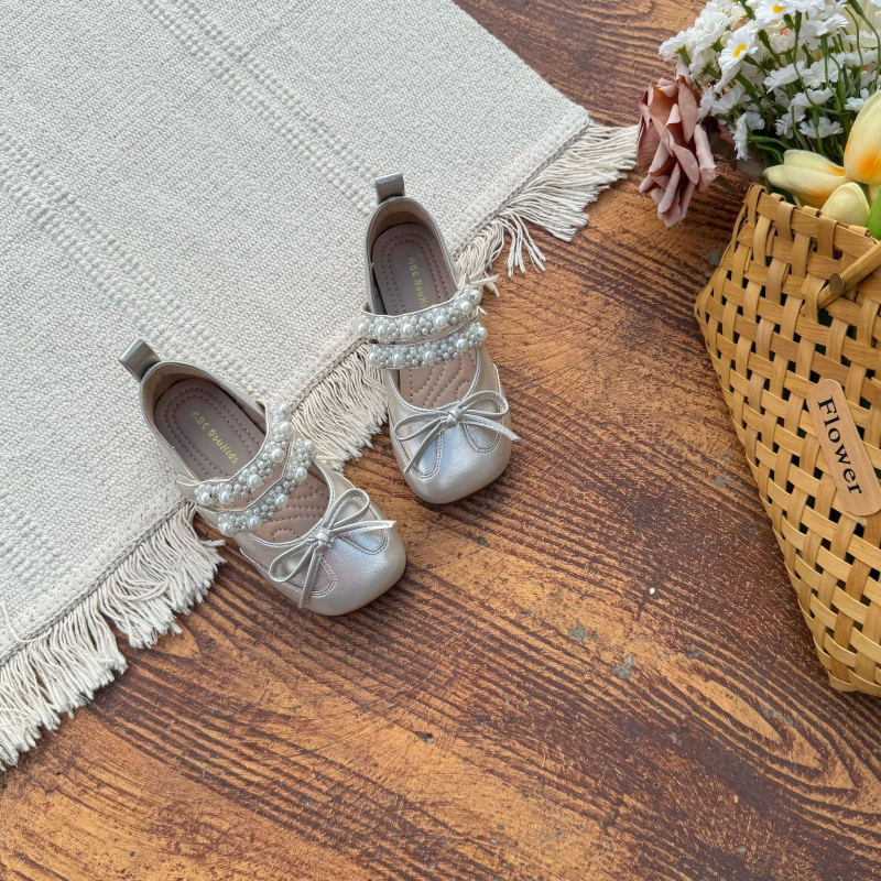 Детски обувки Мери Джейн за момичета – квадратен нос, велкро каишка, перлена украса, мека каучукова подметка, нисък връх