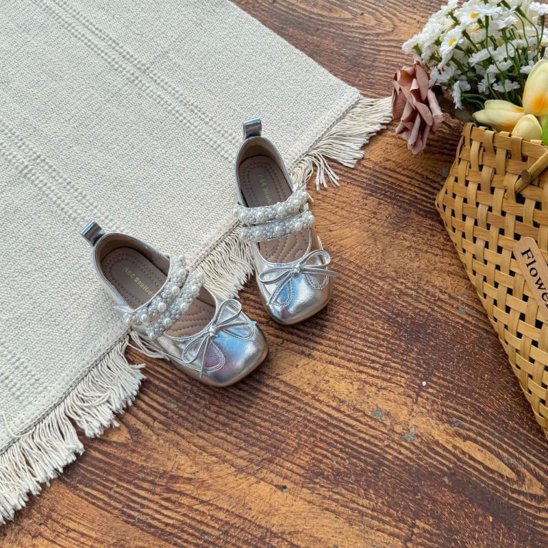Детски обувки Мери Джейн за момичета – квадратен нос, велкро каишка, перлена украса, мека каучукова подметка, нисък връх