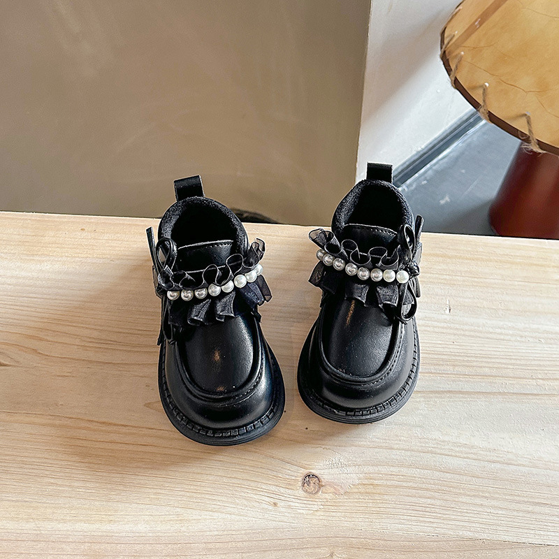 Dječje kožne loaferice s perlama, podstava od ovčje vune, gumeni potplat, Velcro zatvarač, zimska obuća.