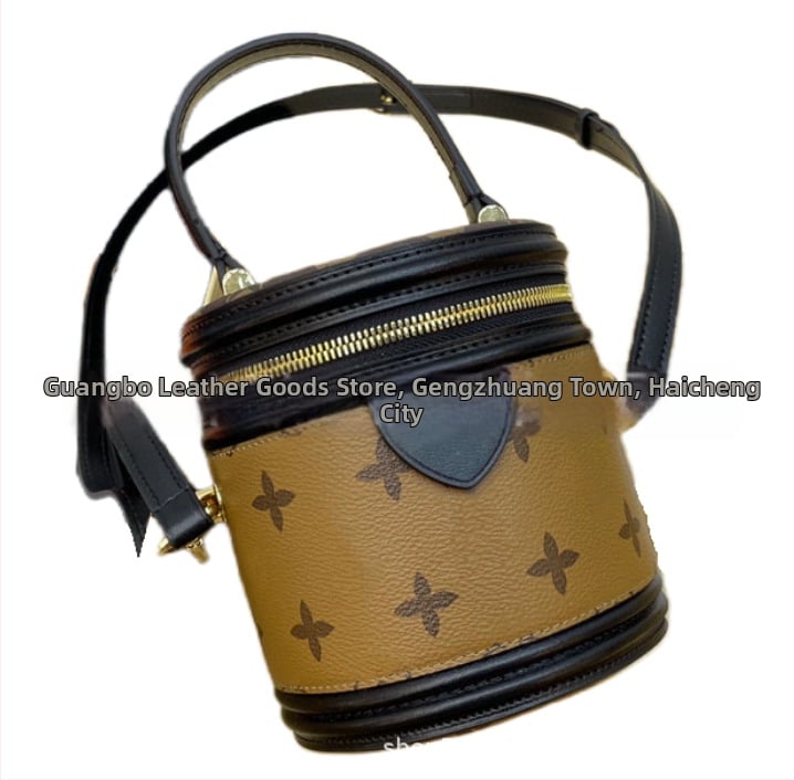 Γυναικεία κυλινδρική τσάντα bucket με mini print, PVC, επένδυση πολυεστέρα, κλείσιμο με φερμουάρ, εσωτερικό διαμέρισμα με φερμουάρ και θήκη για κινητό