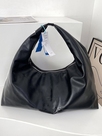 Urban minimalist Tote torba sa zatvaračem, PU podstava, džep za telefon, vanjski džep, jedan remen