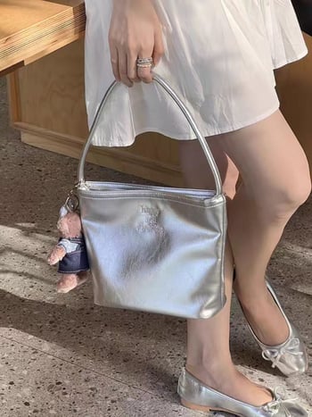 Τσάντα bucket με κέντημα από PU, συμπαγής αστικός σχεδιασμός, με μια ιμάνκα, μαλακό εσωτερικό και θήκη για κινητό, μαγνητικό κλείσιμο