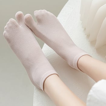 Nőknek szánt ötfujjú pamut zokni, légáteresztő, szagellenálló, izzadságot felszívó, csúszásmentes (70–80% pamut; egyszálas varrás; nyár 2024)