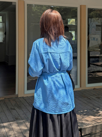 Női francia stílusú vintage ing-kardigán övvel a deréknál, pamut-bársony érzetű, négyirányú elasztikussággal, inggallér, hosszú ujjú, ősz 2025