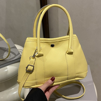 Τσάντα τύπου κουβά με μαγνητικό κούμπωμα, υλικό ultrafiber, επένδυση πολυεστέρα, εσωτερικός θήκη εγγράφων, street-trend στυλ