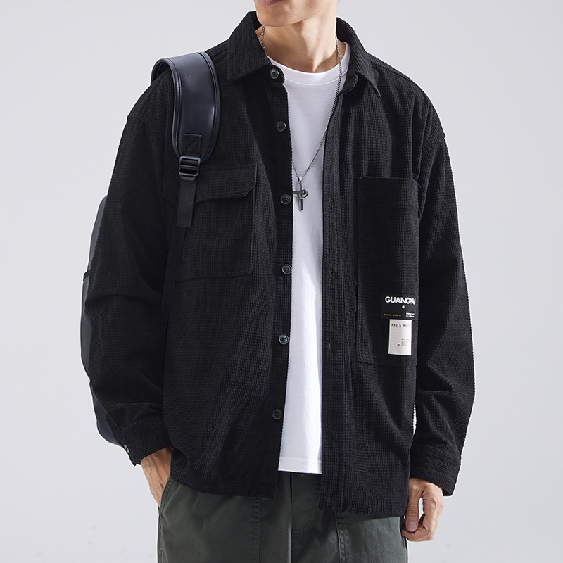 Cămașă bărbătească cu textură de waffle, croială lejeră, mâneci lungi, guler rever, material gros