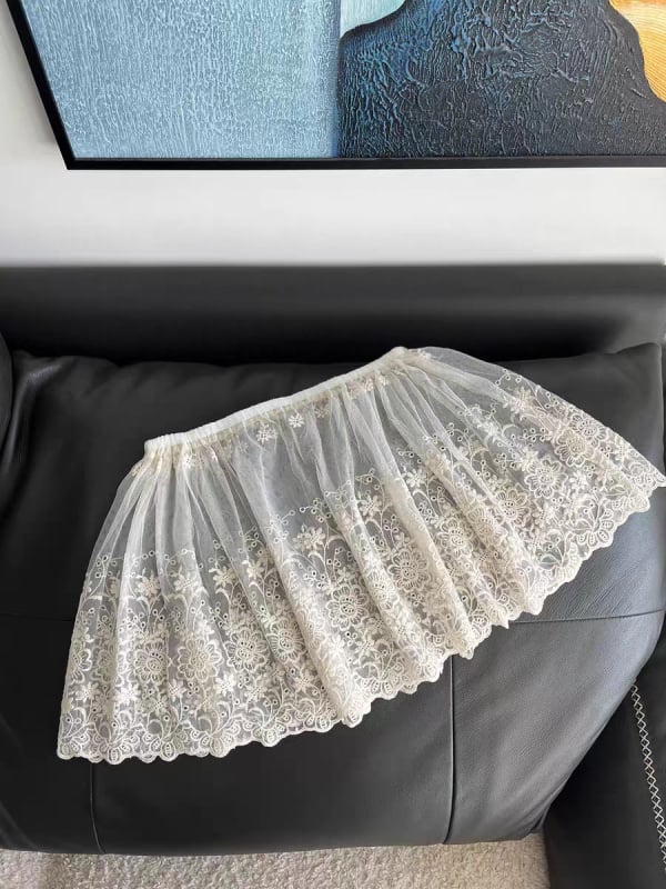 Îmbrăcăminte internă stratificată anti-transparentă cu fustă din plasă pe jumătate și bază de pantaloni, fustă scurtă de tip A-line, dantelă, poliester, iarna 2025