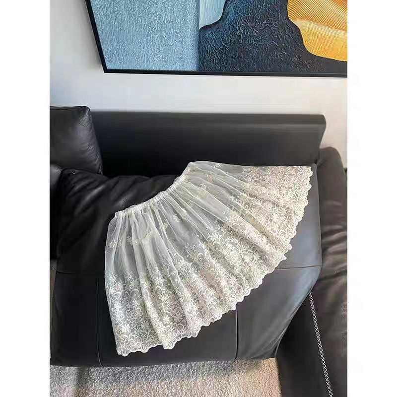 Îmbrăcăminte internă stratificată anti-transparentă cu fustă din plasă pe jumătate și bază de pantaloni, fustă scurtă de tip A-line, dantelă, poliester, iarna 2025