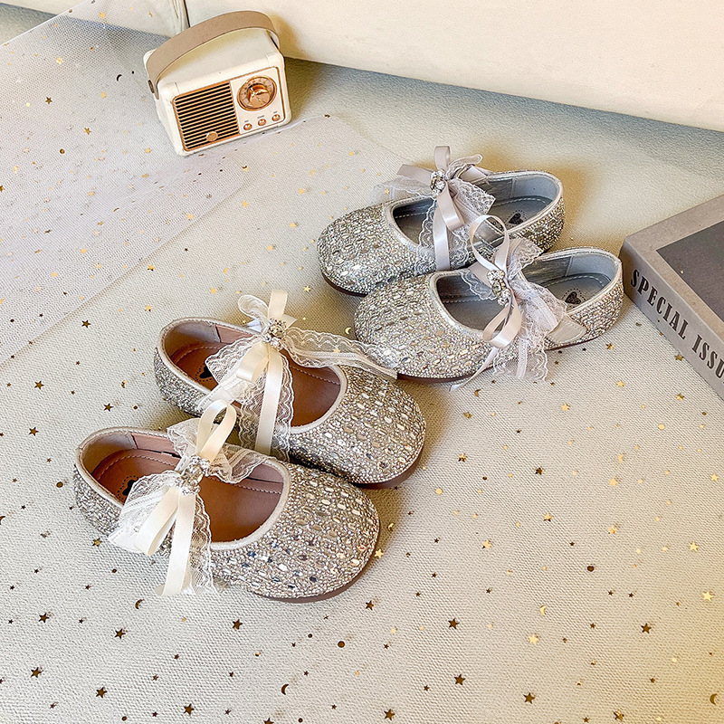 Cipele za djevojčice u stilu princeze s PU gornjim dijelom, mašna s kristalima, niski profil, Velcro zatvarač, protuklizna gumena potplat