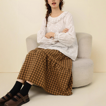 Dlhá sukňa A‑tvaru, s vysokým pásom, z kockovanej bavlny a ľanu