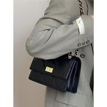 Manzhuo Geantă cu lanț diamant pentru femei, din poliester, căptușeală PU, închidere cu lacăt, Colecția de iarnă 2025