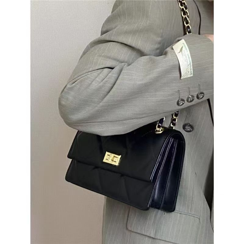 Manzhuo Geantă cu lanț diamant pentru femei, din poliester, căptușeală PU, închidere cu lacăt, Colecția de iarnă 2025