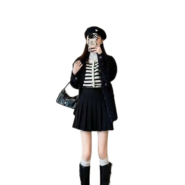 Fustă plisată din lână, evazată, mărime plus, talie înaltă, stil elegant; amestec lână-poliester 30–50%, elasticitate, potrivită pentru corpul în formă de pară