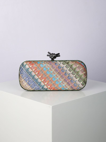 Geantă de seară din paie împletite pentru femei, formă orizontală pătrată, închidere cu lacăt, căptușeală poliester, primăvara 2025.