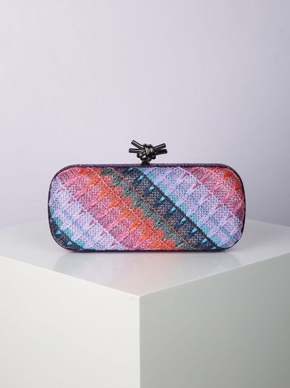 Geantă de seară din paie împletite pentru femei, formă orizontală pătrată, închidere cu lacăt, căptușeală poliester, primăvara 2025.