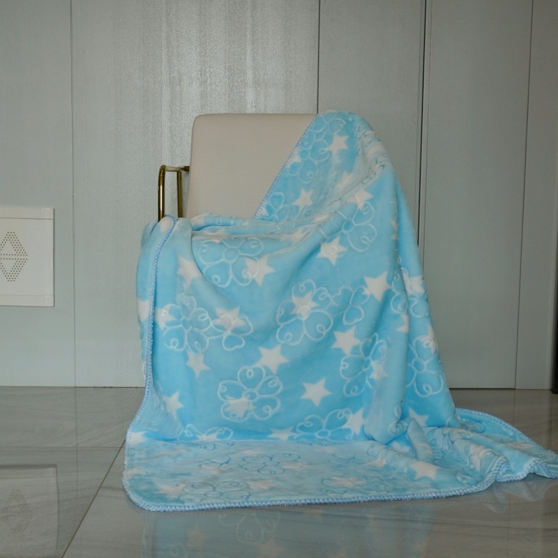 Dječja dvostruka deka s reljefnom teksturom, mekana kao oblak, 1000–1500 g, 100% poliester, za djecu 1–12 godina, cijele godine korištenje
