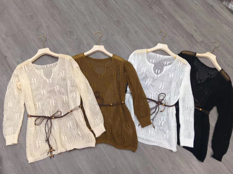 Top tricotat dantelat cu decolteu în V, mâneci lungi, croială lejeră, model geometric, poliester tricotat, ușor pentru primăvara 2024