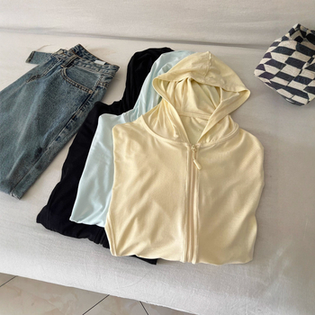 Top cu glugă de protecție solară pentru femei, material modal ușor și respirabil, mâneci lungi, fermoar, UPF 30+