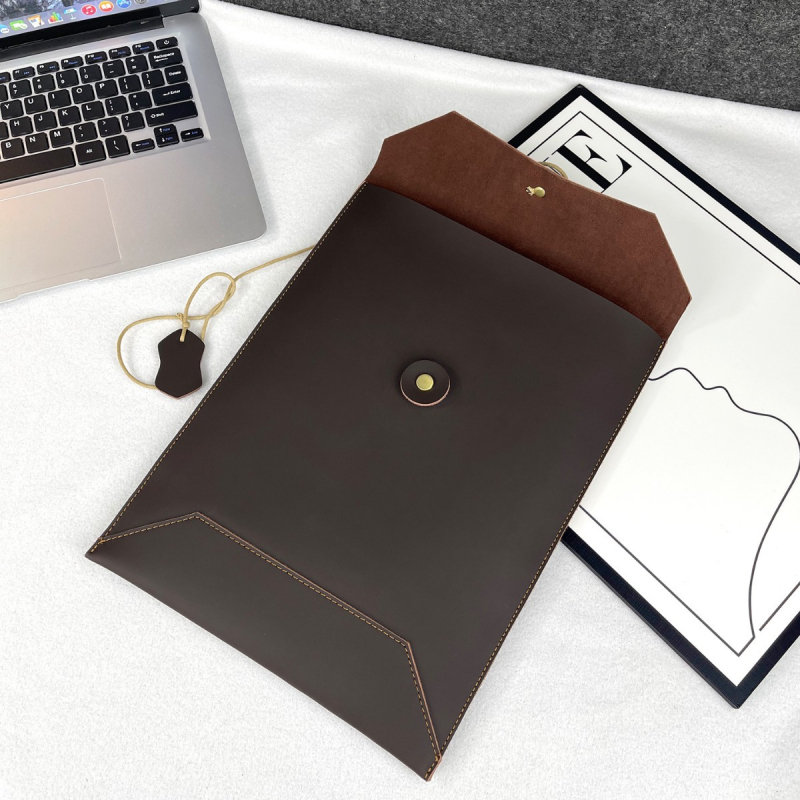 Gențiță clutch din piele autentică, cu compartiment pentru laptop și tabletă, închidere prin răsucire, rezistentă la apă și uzură, unisex