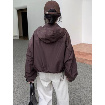 Najlon jakna s kapuljom, slobodan kroj, dugi rukavi, prednji zip, gradski stil, jesen 2024