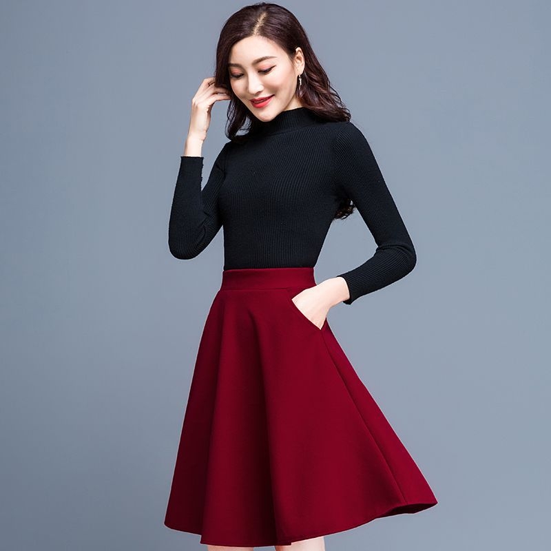 Fustă din lână cu talie înaltă, croială A-line, siluetă umbrelă pufoasă, iarnă 2025