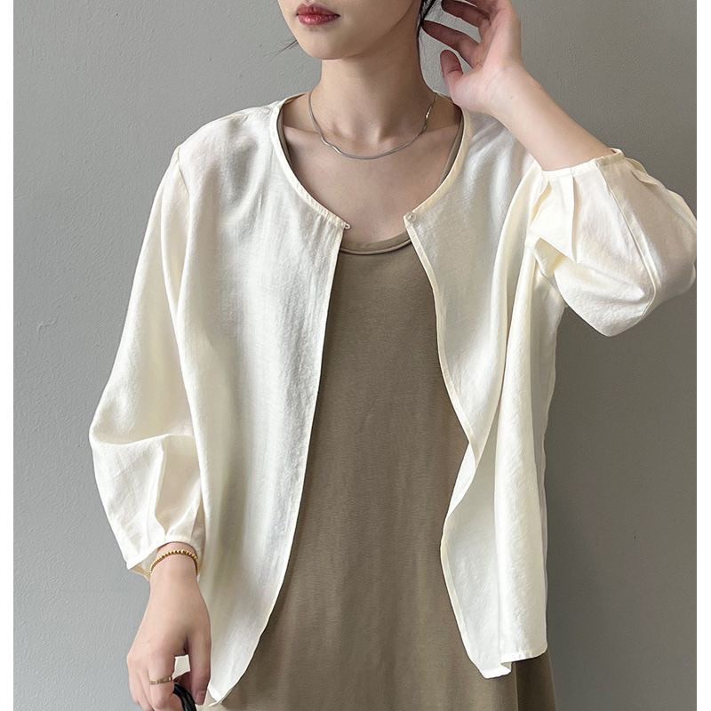 Полиестерен кардиган жакет, 3/4 ръкави, кръгло деколте, 70–80% полиестер, едно изделие, пролет-лято 2025