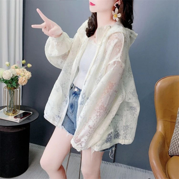 Дамско леко яке за защита от слънцето, свободна кройка, с качулка, дълги ръкави, флорална шарка, цип отпред, лято 2025