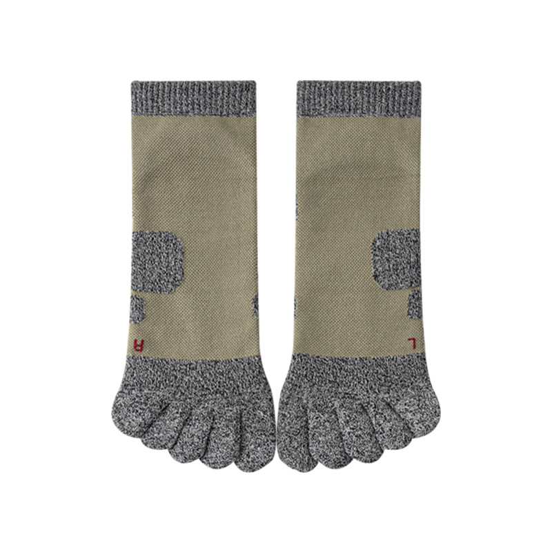 Férfi ötujjas sportzokni — antibakteriális és dezodoráló, varratmentes, légáteresztő, pamut-keverék (pamut 61,4% / poliészter 29,4% / spandex 1,6% / elasztán 7,6%)