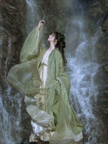 Set Hanfu unisex — stil Wei-Jin, guler încrucișat, țesătură plasă poliesterică, vară 2024