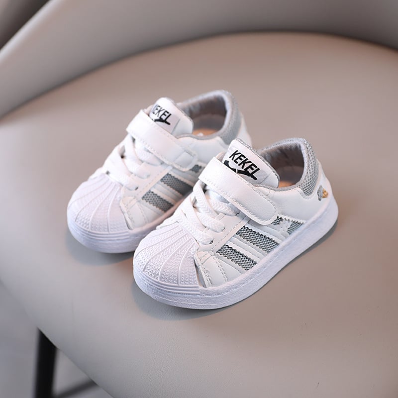 Gyerekeknek hálós felsőrészű mindennapi cipő Velcro-záródással, műanyag talppal, lélegző, 1–3 és 4–6 éveseknek (felsőrész hálós; talp műanyag; Velcro-zár; légáteresztő; kor 1–3 és 4–6 év)