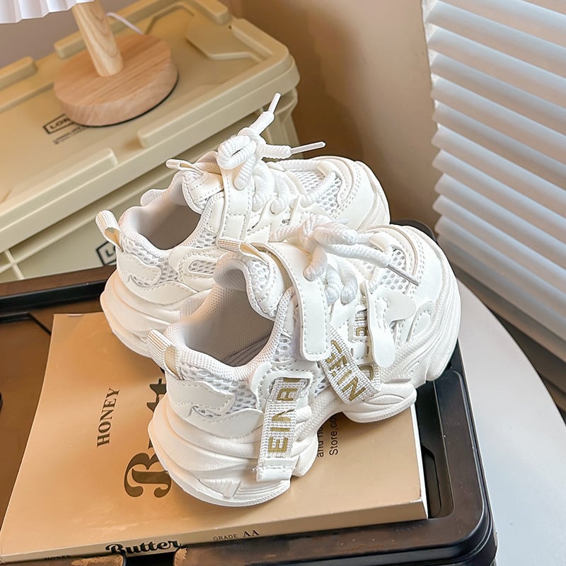 Gyerekeknek szóló mindennapos sportcipő Velcro-zárással; csúszásmentes gumitalp; felső része szintetikus mikroszálas; tavasz-őszi időszakhoz; 1-6 évesek