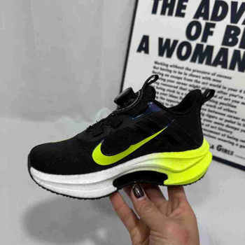 Pantofi sport pentru copii - partea superioară din plasă, model cu dungi, talpă din cauciuc + EVA, închidere cu cataramă rotativă, unisex, pentru vârste 7–16 ani