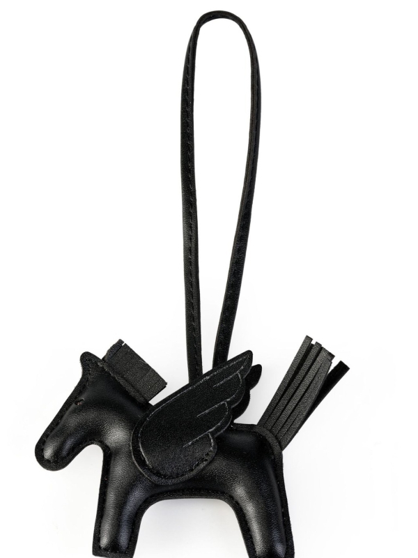 Pandantiv ponei - handmade, mini Pegaz cu ciucuri, din PU, pentru genți și mașini