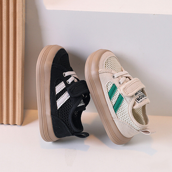 Gyerekeknek szóló vászon tornacipő, légáteresztő, uniszex, Velcro-zár, csíkos minta, gumitalp (Felsőrész: vászon; Talp: gumi; Zárás: Velcro; Mintázat: csíkok; Korosztály: 1–12 év)