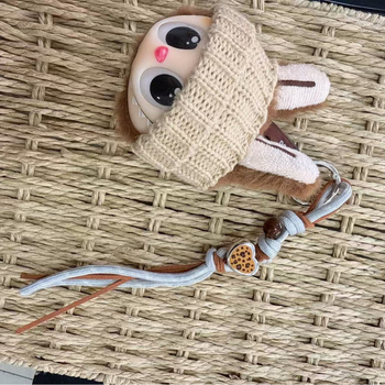 Corduroy karikatúra bőröndös dísz, plüss baba sapkával, cartoon stílus, mint medve/sertés/malé állat, kivitel fél-manuel