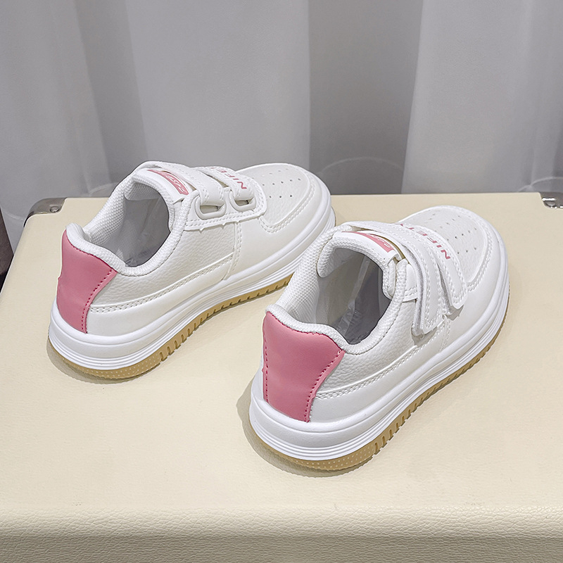 Gyerekeknek szóló Velcro cipő, mikroszálas felsőrész, gumírozott talp, alacsony fazon, hálós bélés