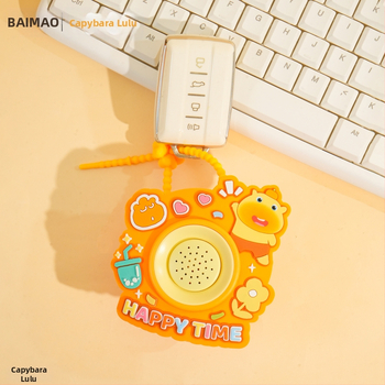 Capybara LuLu карикатурен ключодържател, PVC материал, аксесоар за чанта и играчка, IP одобрен (аниме игри)